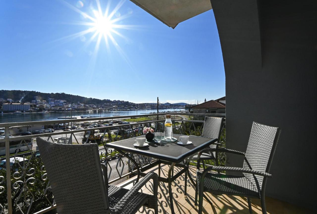 Holiday House Vukman Trogir Ngoại thất bức ảnh
