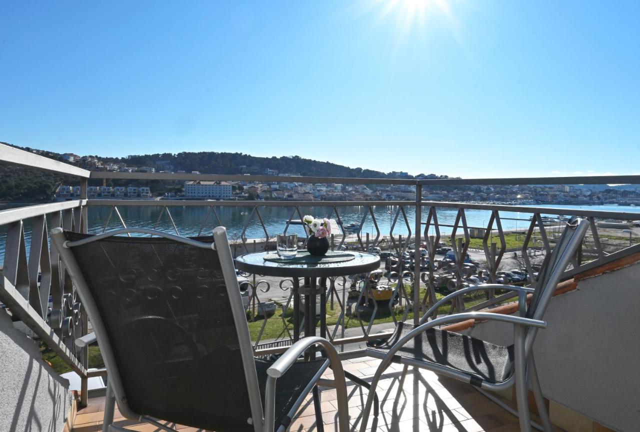 Holiday House Vukman Trogir Ngoại thất bức ảnh